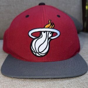 Mitchell & Ness Miami Heat Reflective Snapback Hat — Red/Gray | NBA